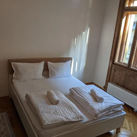 Ultra-central In The Loffler Palace Appartement