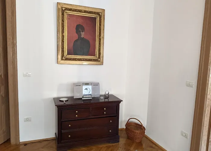 Ultra-central In The Loffler Palace 아파트